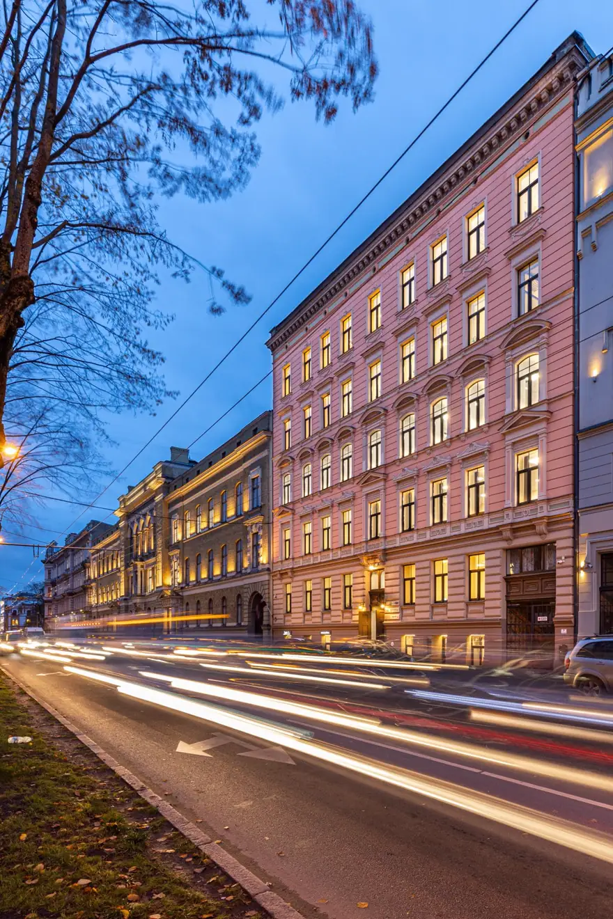 Building at Kalpaka bulvāris 10, Riga, home to the Lex & Finance office